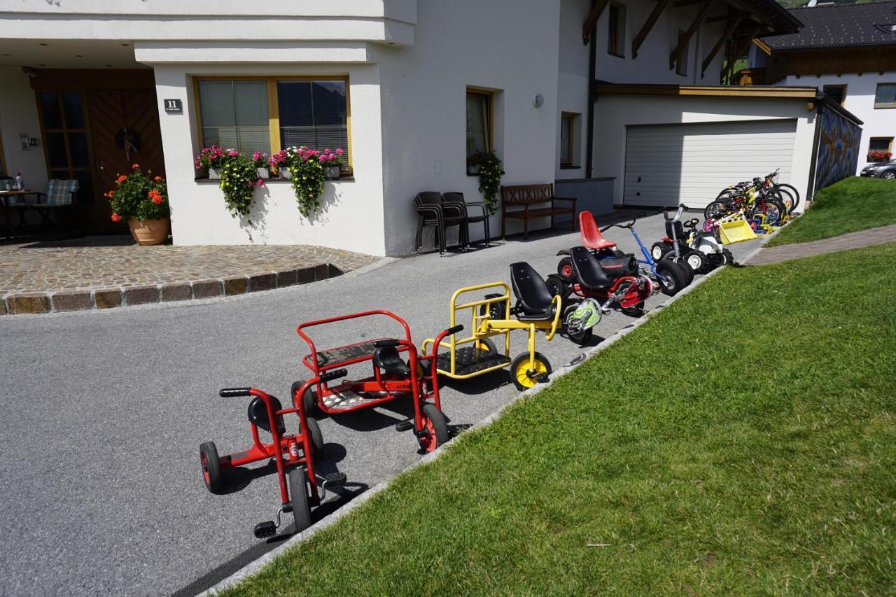 Apart-Hotel Alpinsonnenresidenz Fiss Exterior foto